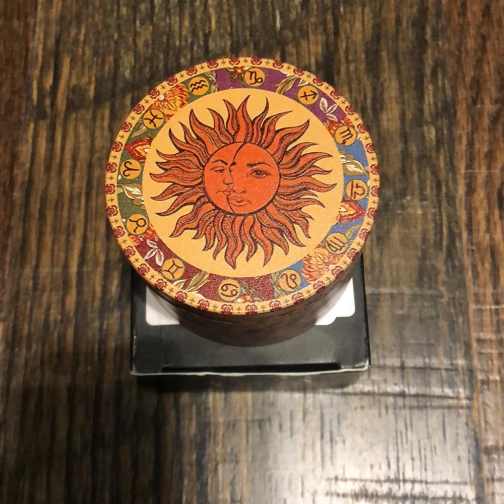 Herb HOKirin Grinder, Spice Crusher